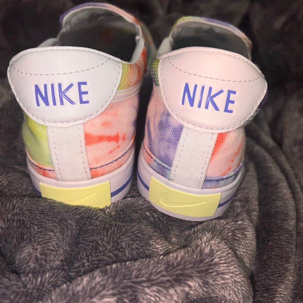Women’s Nike shoes